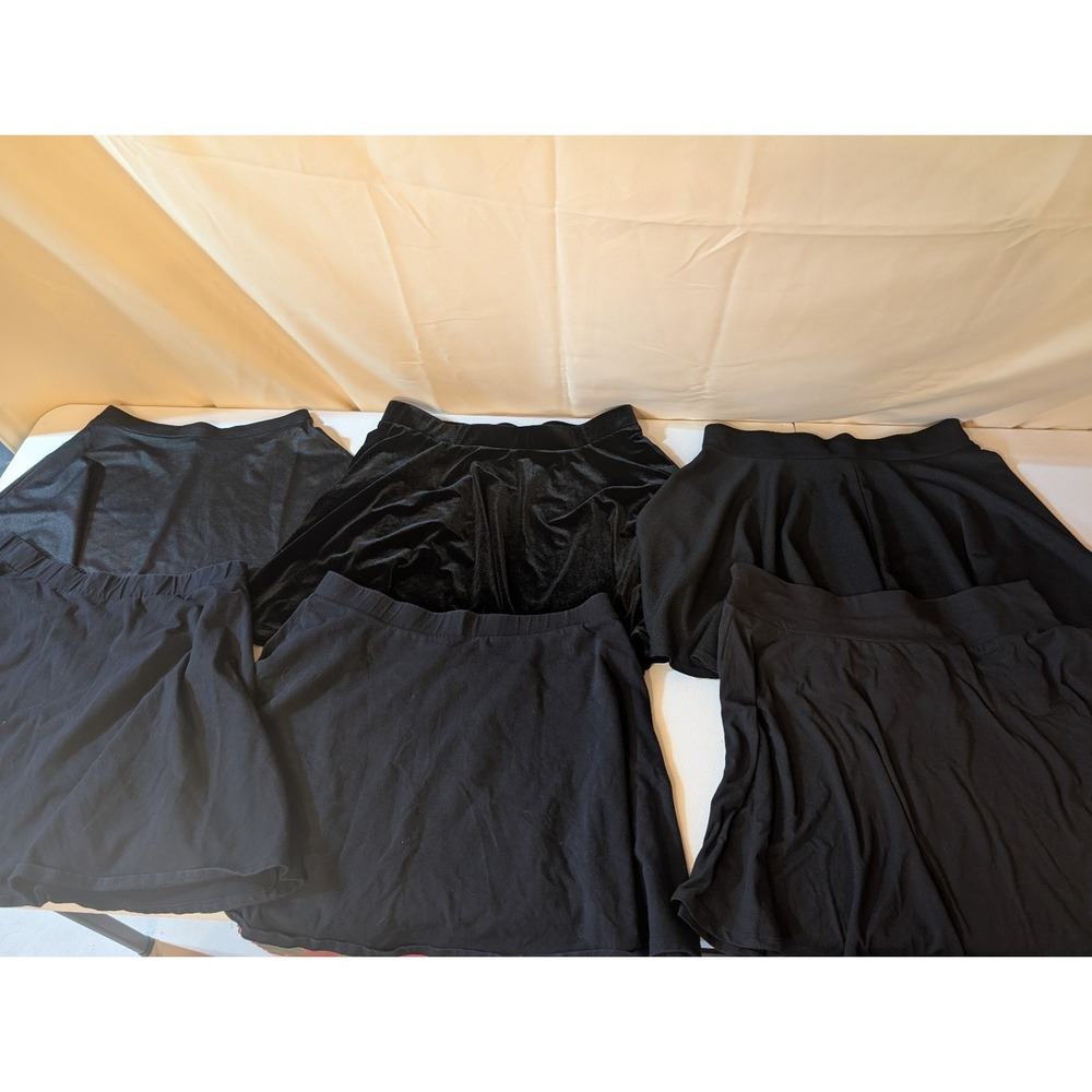 Lot of 6 Black Skirts – Various Styles & Sizes Forever 21, Hot Topic, Report 21 - Picture 1 of 10